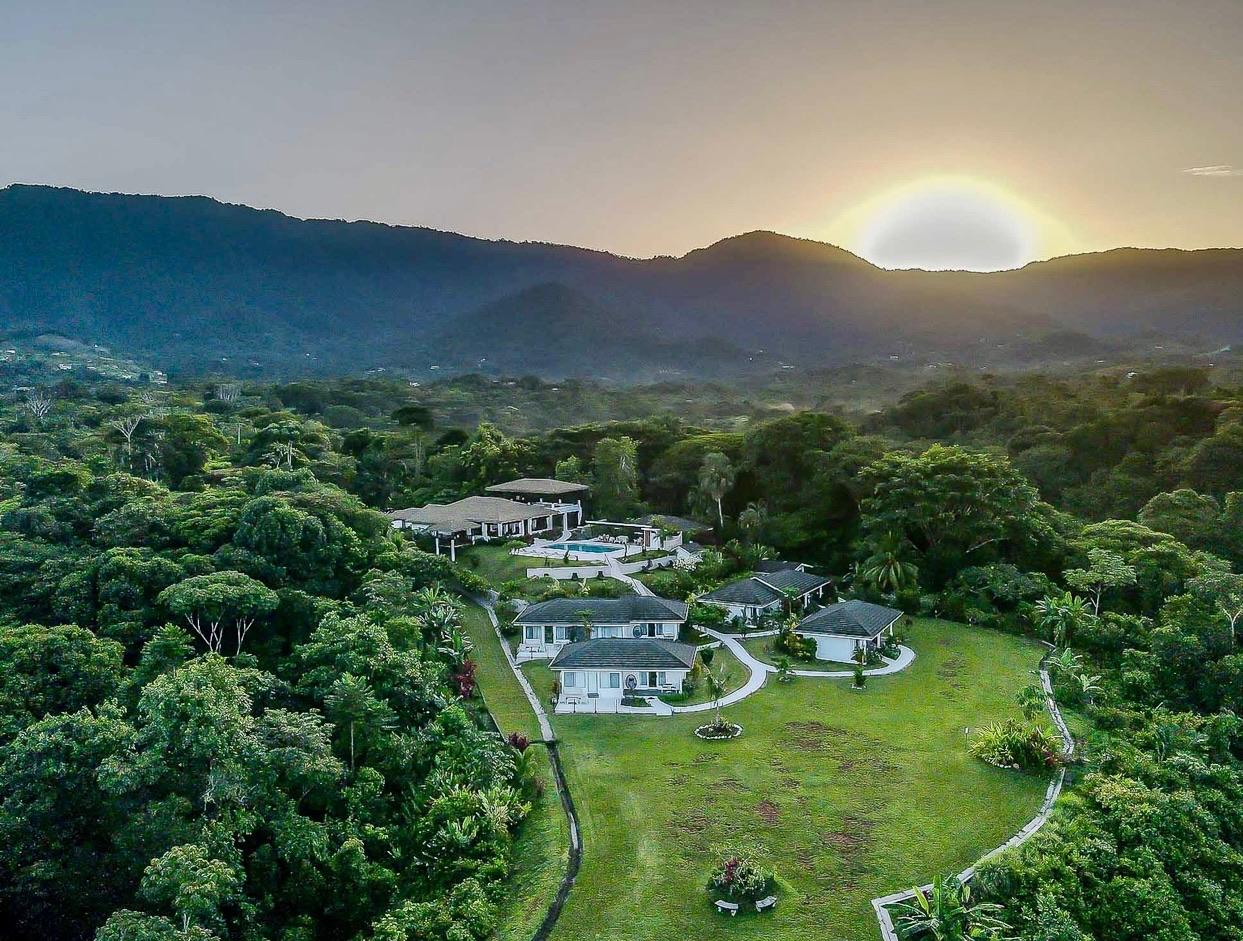 Eco-Friendly Ocean Breeze: A Guide to the Best Beachfront Hotels in Costa Rica