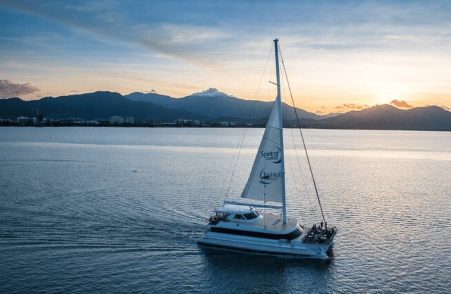 Catamaran Day Tour – A must activity in Hotel Ocean Breeze visit plan